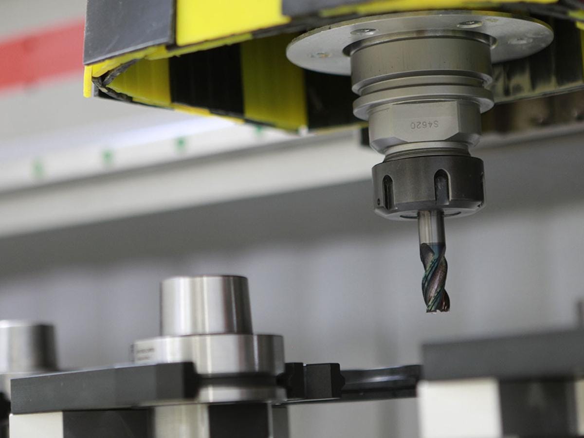 Sapevi che le fresatrici CNC per alluminio sono essenziali per la precisione?